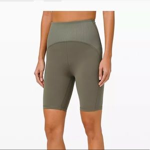 NWT Lululemon high rise shorts